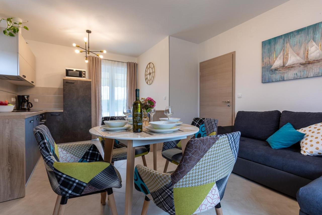 Apartment Ivan Sveti Ivan Dobrinjski Buitenkant foto