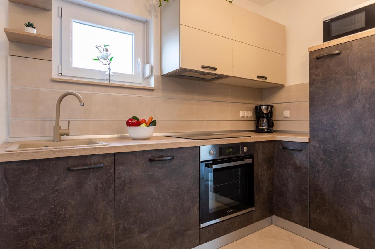 Apartment Ivan Sveti Ivan Dobrinjski Buitenkant foto