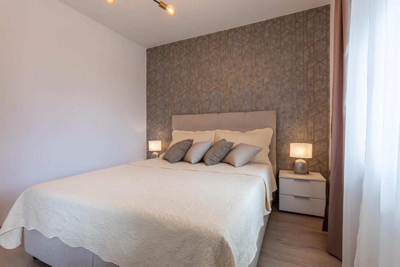 Apartment Ivan Sveti Ivan Dobrinjski Buitenkant foto