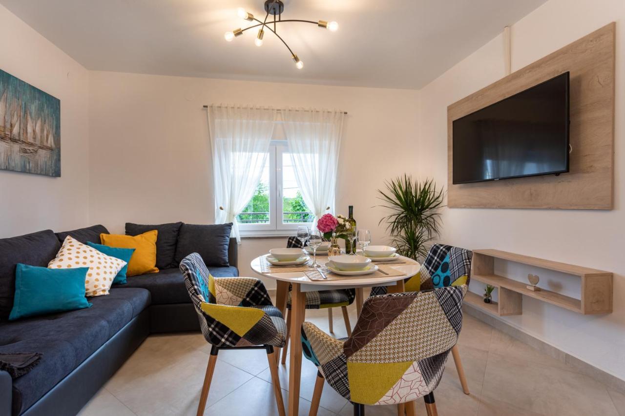 Apartment Ivan Sveti Ivan Dobrinjski Buitenkant foto